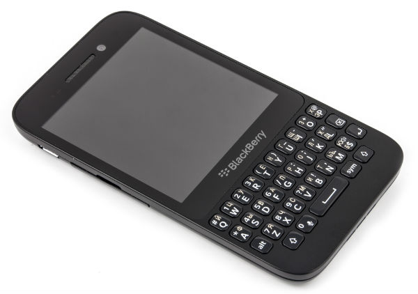 Передняя сторона смартфона BlackBerry Q5