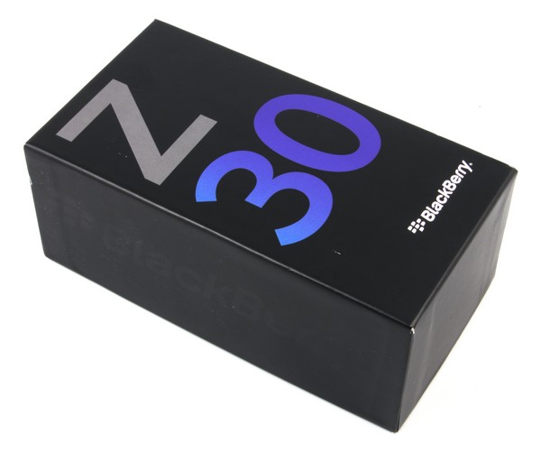 Коробка смартфона BlackBerry Z30