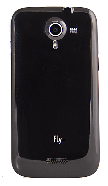 Обзор Fly IQ451. Обратная панель коммуникатора