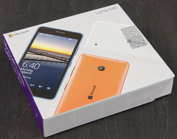 Упаковка Microsoft Lumia 640