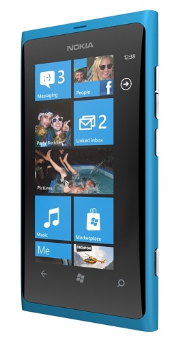 Nokia Lumia 800, правая грань