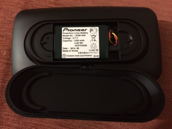 Дизайн колонки Pioneer FreeMe XW-LF1