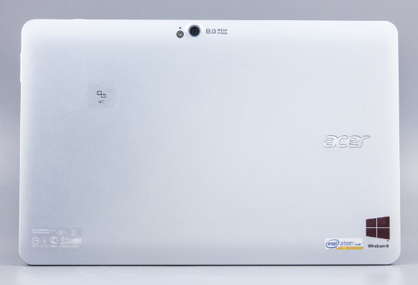 Вид сзади планшета Acer Iconia Tab W510