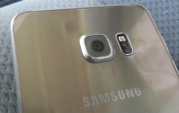 Samsung Galaxy S6 Plus — разновидность модели Galaxy S6 edge с увеличенным экраном