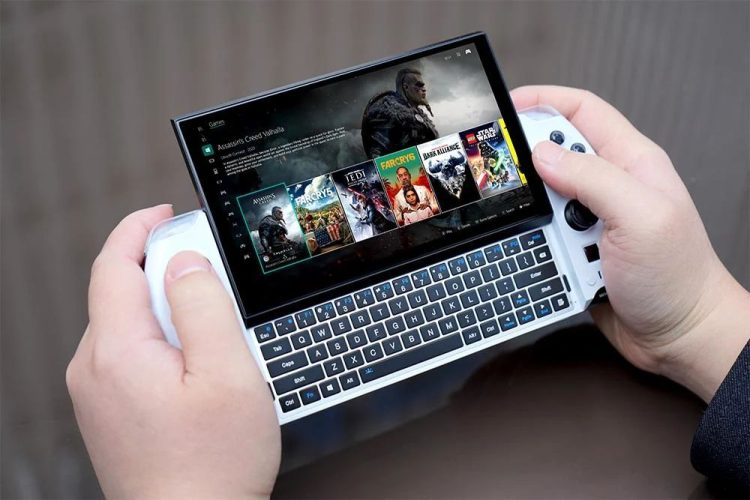 Портативная игровая консоль-слайдер GPD Win 4 с Ryzen 7 6800U и