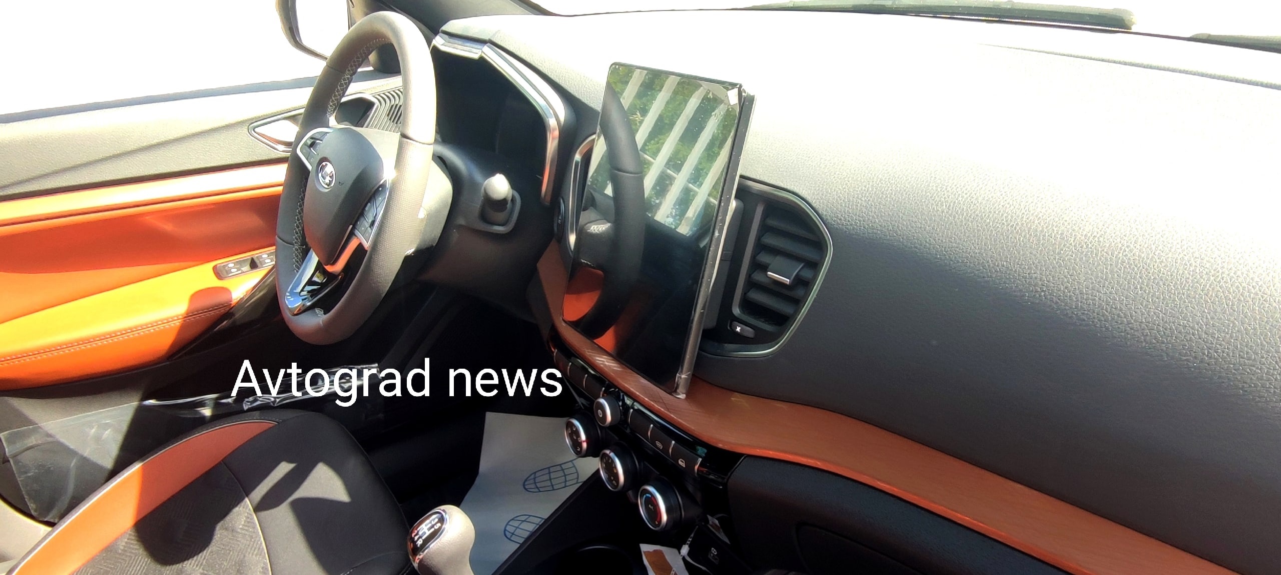 АвтоВАЗ готовит небольшую партию топовых Lada Vesta NG. Машины по-прежнему  не поставляют дилерам