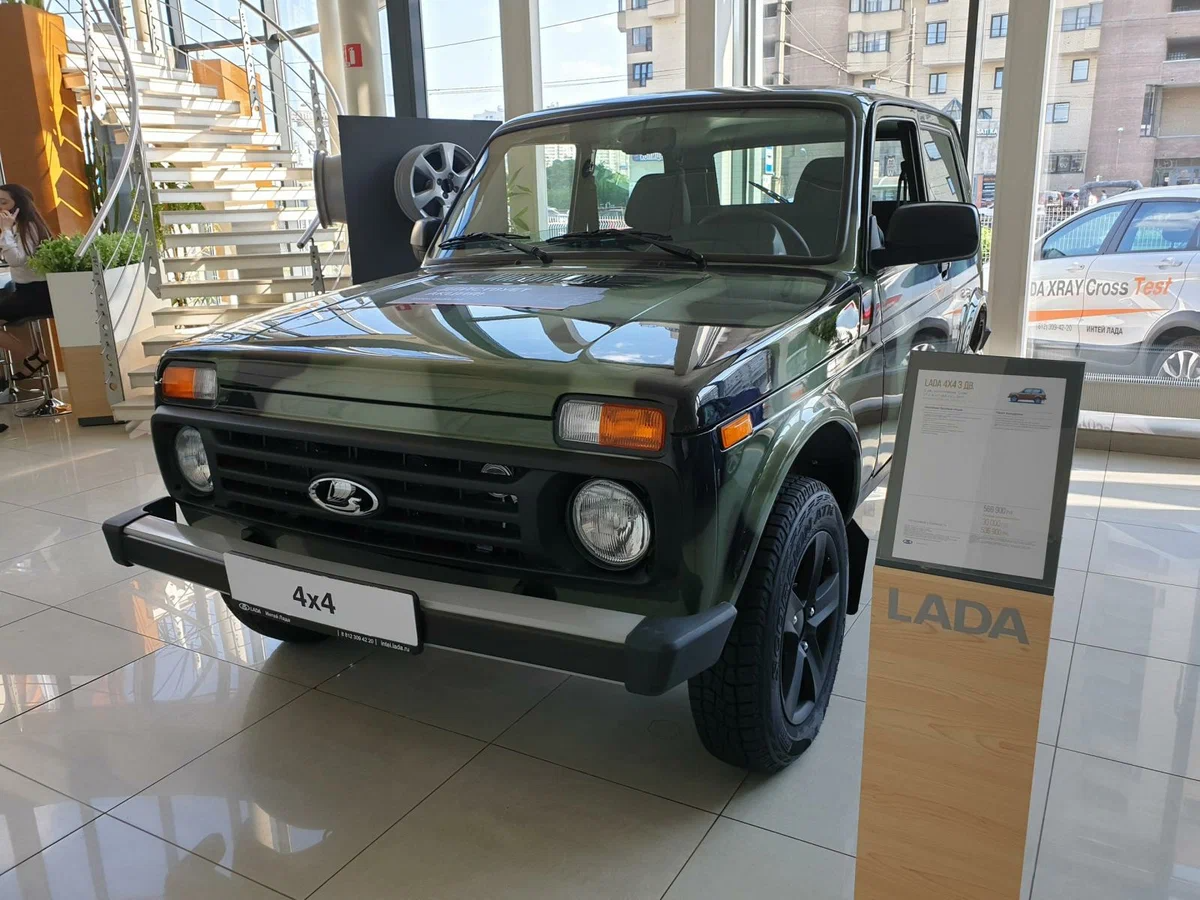 Дилер нива в москве. Нива 2121 2019. Lada 2121 2019. Нива 2019 Lada 4x4 2019. ВАЗ 2121 новый.