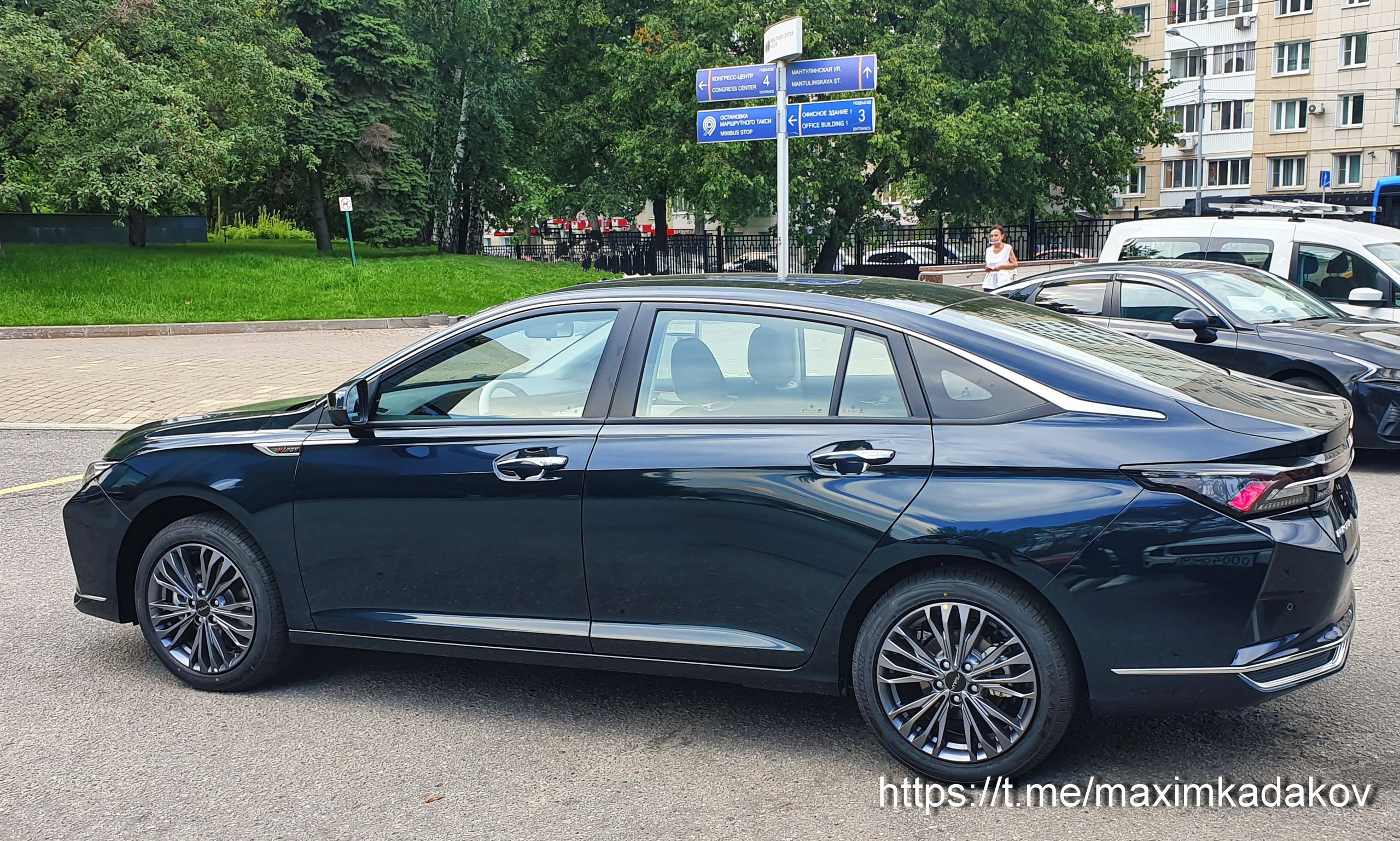 Вместо Toyota Camry: какой получилась новая замена. Много живых фото  Dongfeng Aeolus Shine Max внутри и