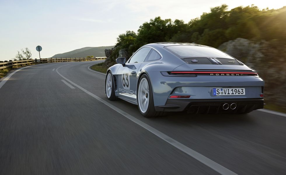 Представлен Porsche 911 S/T 2024 с механической коробкой переключения