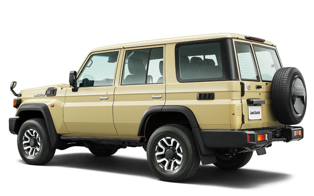 Toyota выдаёт одну новинку за другой. Представлен обновлённый Land Cruiser  70