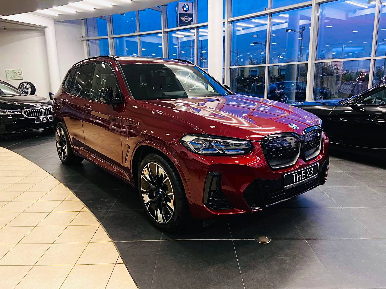 В России появился BMW iX3