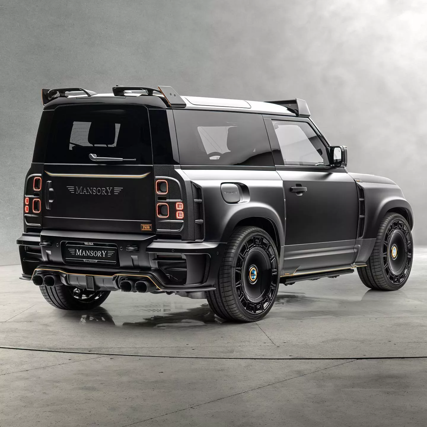 Land rover defender фото