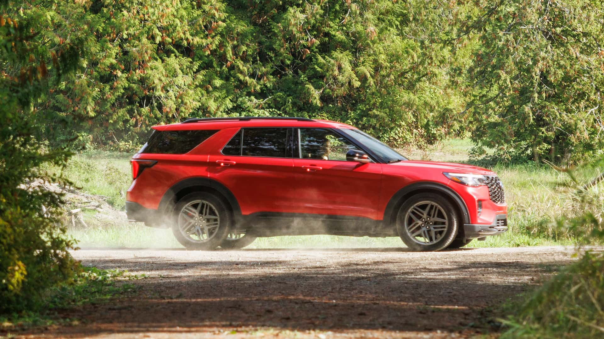 Представлен Ford Explorer 2025. Сильно обновлённый интерьер, 400 л.с.,  10-ступенчатый «автомат» и