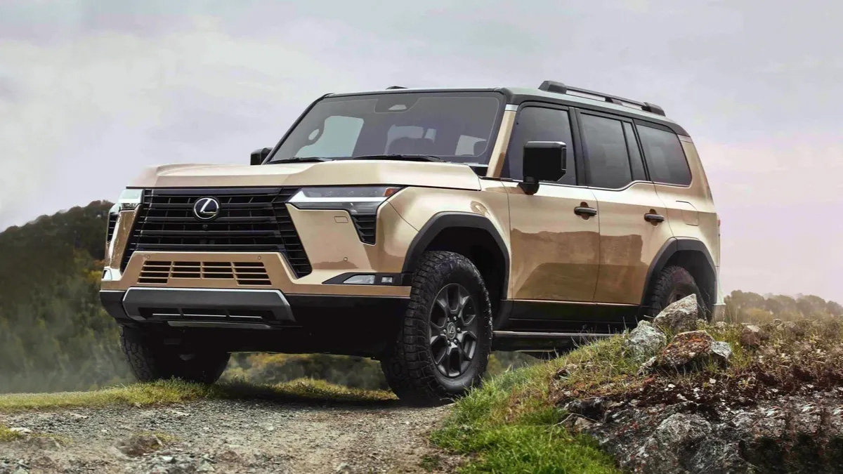 Цены на новейший Lexus GX рухнули в России: люксовая версия Land Cruiser  Prado 250 подешевела на