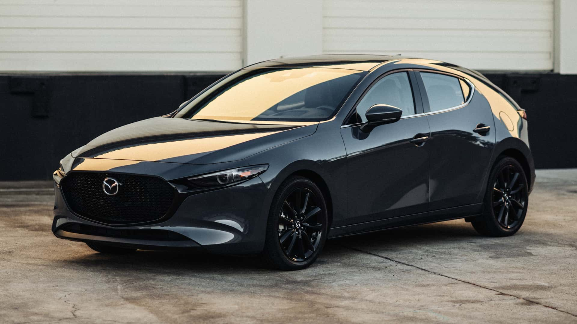 Представлена Mazda3 2025. Она дешевле прошлогодней модели