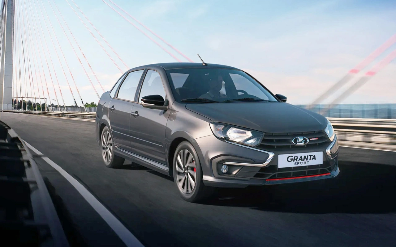 Lada Granta Sport на рынке менее года, но машина уже успела подорожать на  155 тыс. рублей