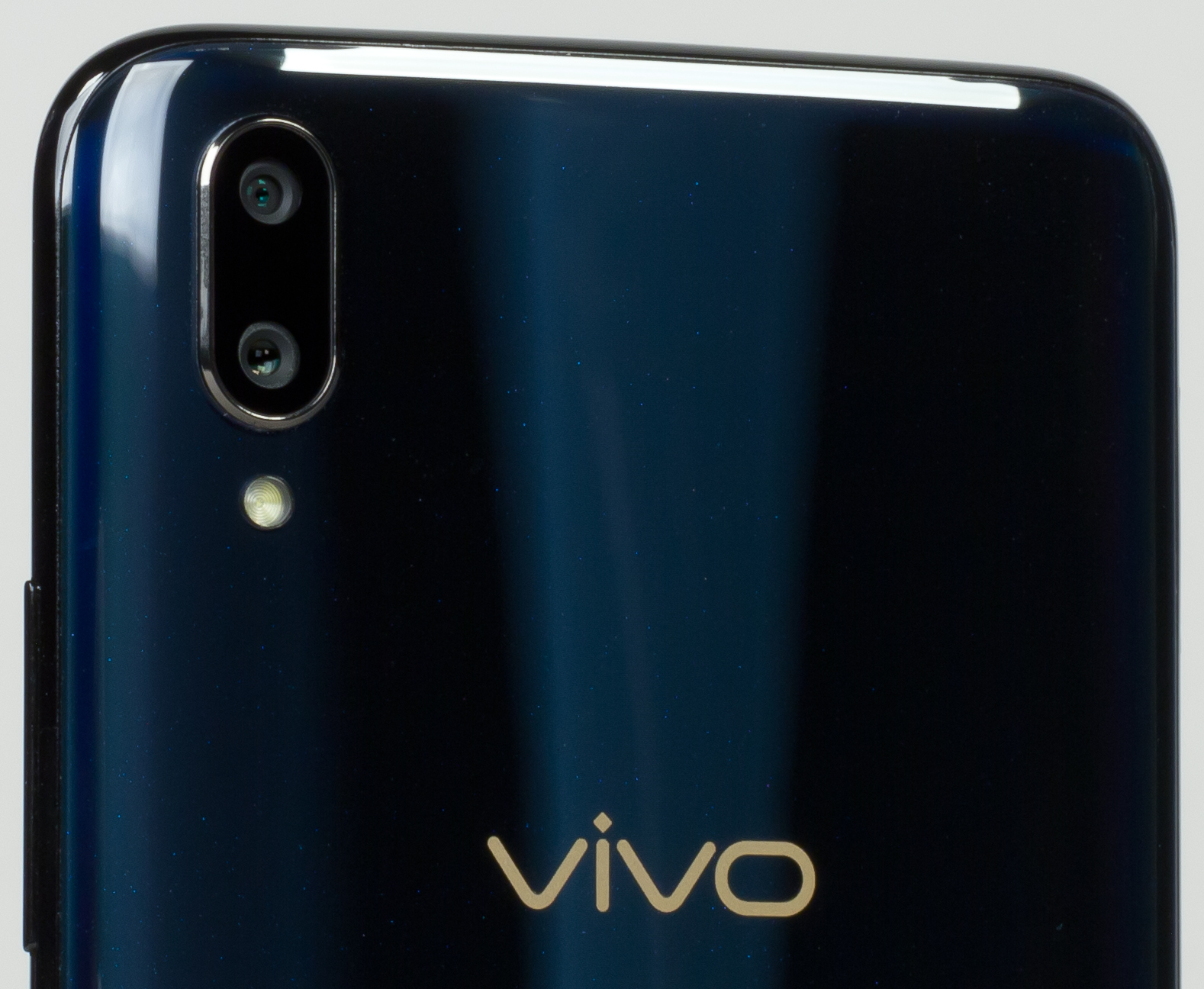 Обзор смартфона Vivo V11