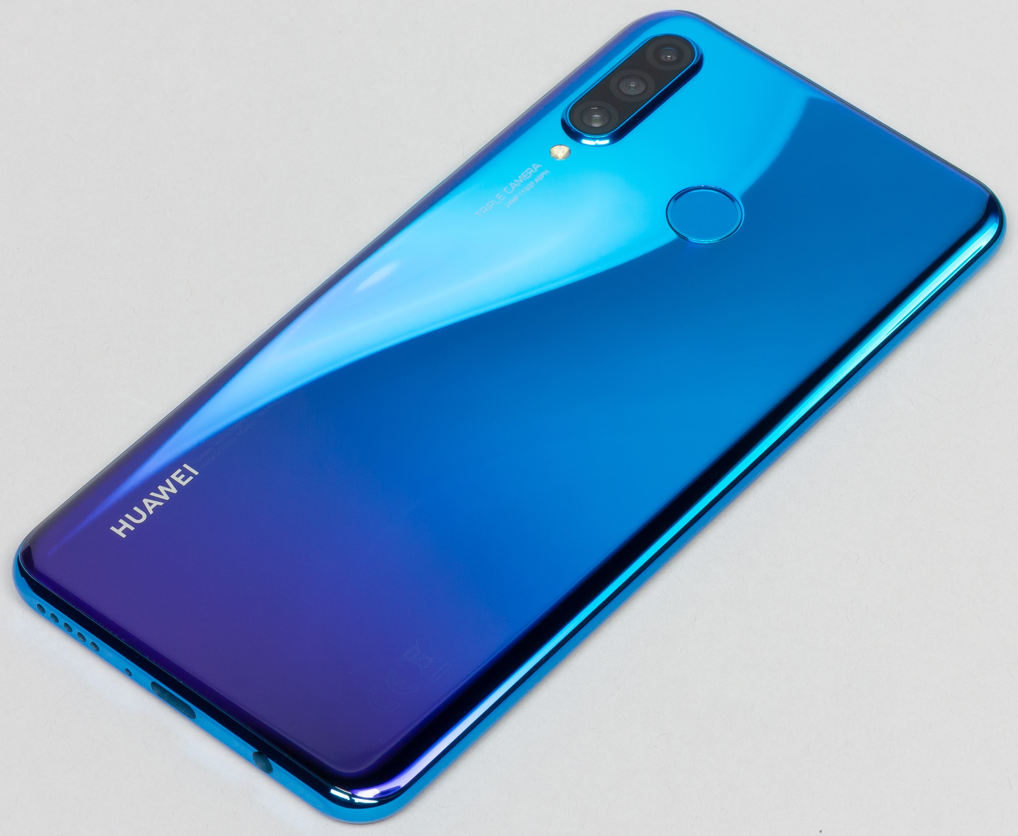 Обзор смартфона Huawei P30 Lite