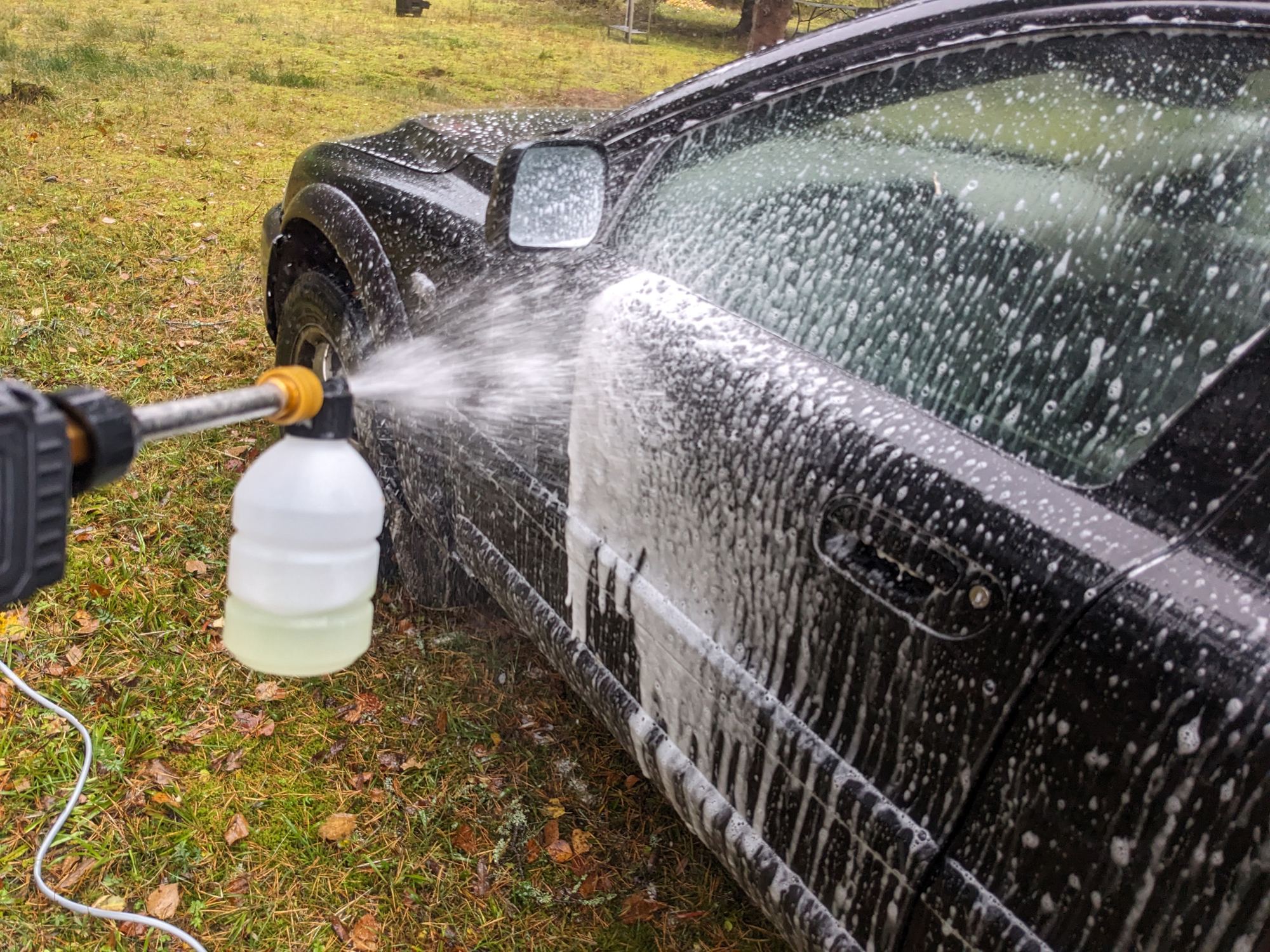 Как помыть автомобиль без воды - что такое сухая мойка?