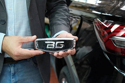 Национальный белорусский кроссовер BelGee X50 показали снаружи, изнутри и на производстве. В России и Белоруссии он заменит Geely Coolray