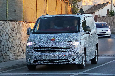 Так выглядит новый Volkswagen Transporter T7, разработанный Ford. Живые фото машины