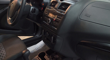Lada Granta с двумя подушками безопасности уже появилась у дилеров