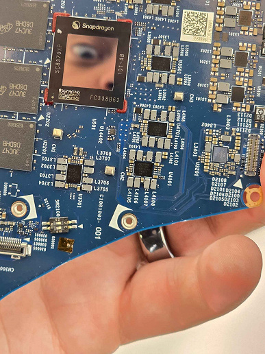 Система охлаждения Snapdragon X Elite в ноутбуке Asus вызывает вопросы относительно энергопотребления. Появились фото SoC и ее охладителя