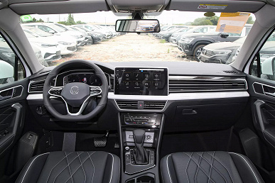 Крупный дилер везет в Россию топовые Volkswagen Tiguan L 2024 с полным приводом и гарантией два года. Объявлена цена