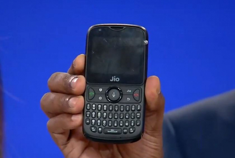 Смартфон JioPhone 2 оснащен клавиатурой QWERTY и поддерживает две карточки SIM