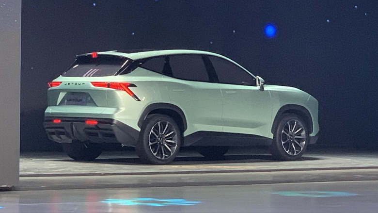 Chery представила гибридный кроссовер Jetour Х-1 с системой беспилотного вождения L3 от Huawei