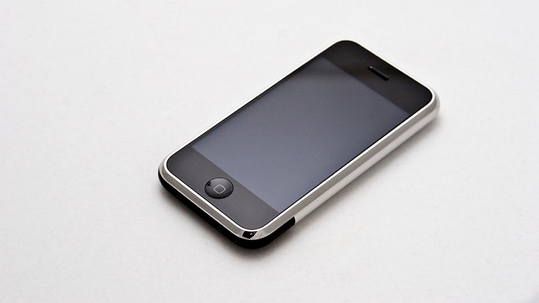 Телефон, который изменил мир. Apple iPhone вышел на рынок ровно 14 лет назад