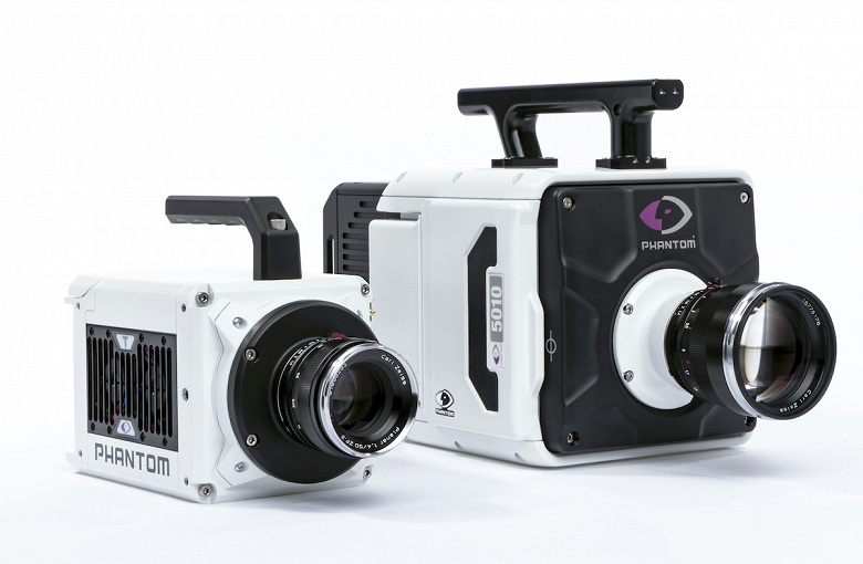 В сверхвысокоскоростных камерах Vision Research Phantom T3610 и TMX 5010 используется датчик с обратной засветкой