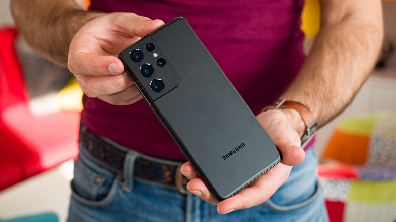 Массовое производство деталей для Samsung Galaxy S22 начнётся уже в ноябре, а выпустят смартфон в январе