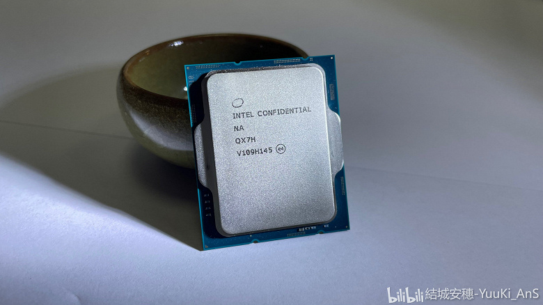 Флагманский 16-ядерный Intel Core i9-12900K позирует на качественных фото за месяц до анонса