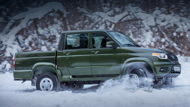 Toyota Hilux едва не забрал у УАЗ «Пикап» звание самого продаваемого пикапа в России по итогам 2021 года