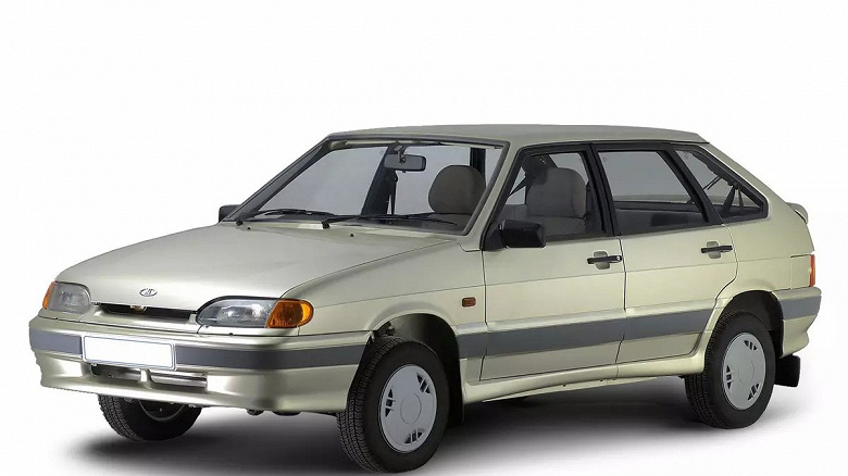 Lada 2114 — самый востребованный автомобиль в России на вторичном рынке. Появилась статистика по итогам июня