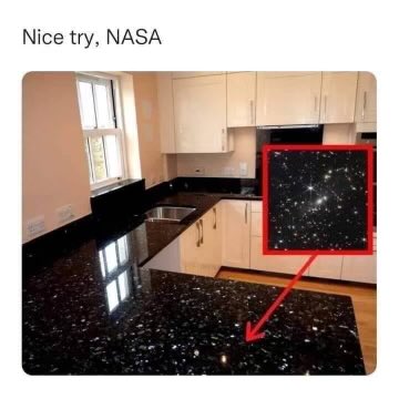 «Хорошая попытка, NASA». Илон Маск потроллил NASA за первую фотографию с космического телескопа «Джеймс Уэбб»