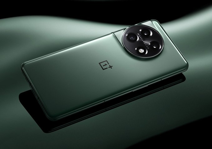 OnePlus пожадничала. Глобальный OnePlus 11 получит меньше памяти, чем его китайский вариант