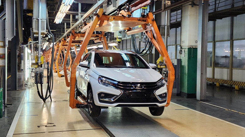 «Образцово-показательная сборка» Lada Vesta NG состоится сегодня, 10 февраля. Скоро модель поступит в продажу