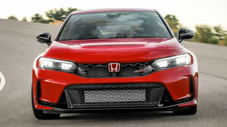 Honda Civic Type R 2024 подорожала почти на $2000, при этом в машину не добавили совсем ничего нового