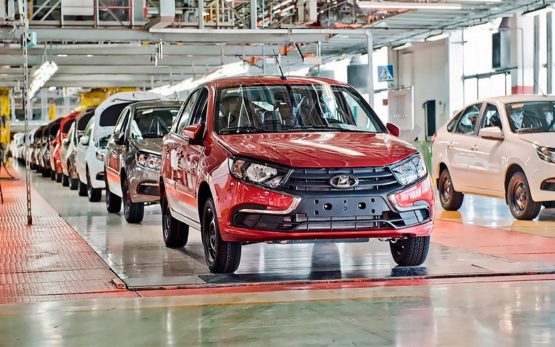 АвтоВАЗ планирует приблизиться к результату продаж 2019 года по итогам 2023