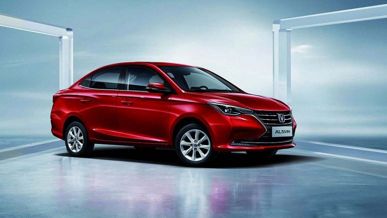 Заменитель Hyundai Solaris за 1,39 млн рублей и аналог Hyundai Elantra за 2,13 млн рублей. Changan анонсировала два новых седана для России