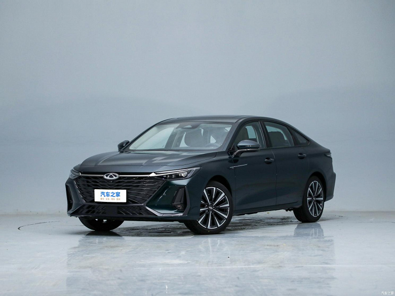 Конкурент Toyota Camry от Chery стал гораздо мощнее. Живые фото и характеристики Chery Arrizo 8 2.0T Sport