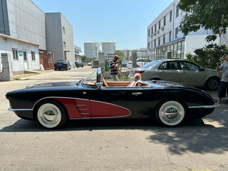 330-сильный родстер на базе классического Chevrolet Corvette 1958. В Китае замечен новый автомобиль BYD