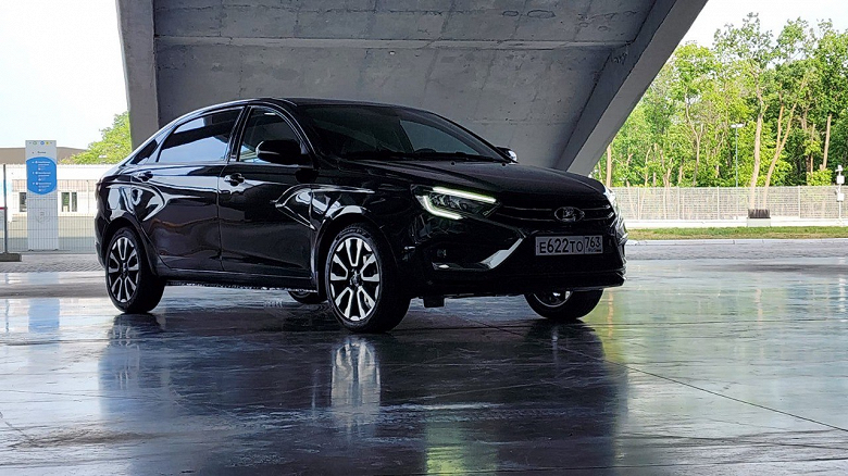 Представлена большая Lada Vesta Aura. Цена объявлена сразу же