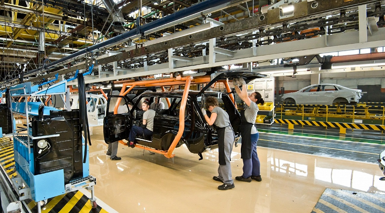 Свежая партия новых Lada Niva оказалась бракованной: тормозные шланги лопнули прямо на заводе