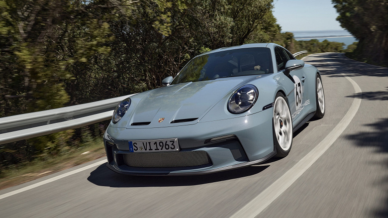 Представлен Porsche 911 S/T 2024 с механической коробкой переключения передач почти за 300 000 долларов