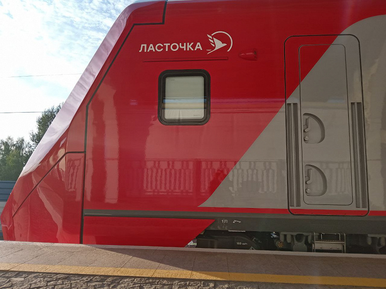 Полностью российский поезд «Ласточка», способный разгоняться до 160 км/ч, проходит последние испытания в Москве