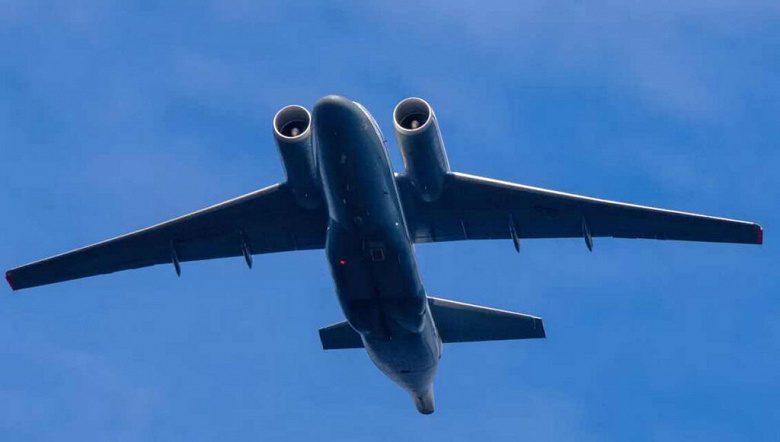 Новейший российский самолёт Ил-212 будет похожим на Ан-74, а переход на двигатели ПД-8 вдвое повысит его грузоподъемность