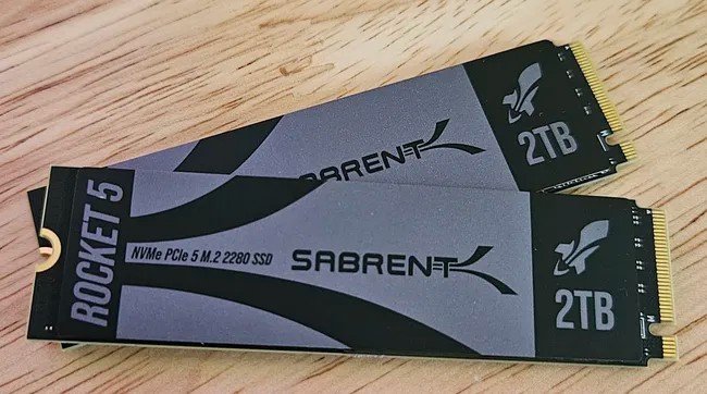 Сверхбыстрый SSD Rocket 5 от Sabrent: скорость операций чтения почти 15 ГБ/с